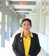 นางพชรวรรณ อภัยรัตน์